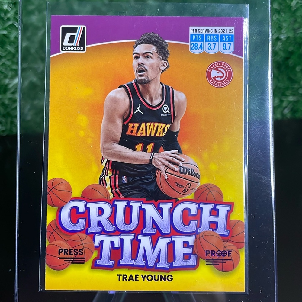 74. Panini CRUNCH TIME Purple TRAE YOUNG 🔥🏀🔥2022-2023